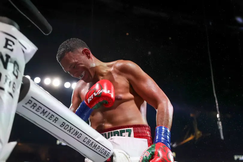Benavidez festejando muy contento su victoria en Las Vegas | AP