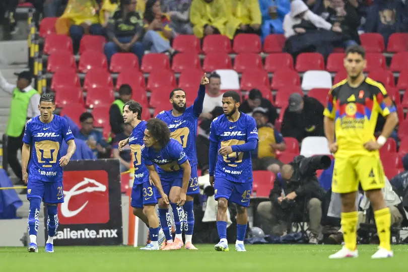 Pumas ya le gana al América en el Estadio Banorte