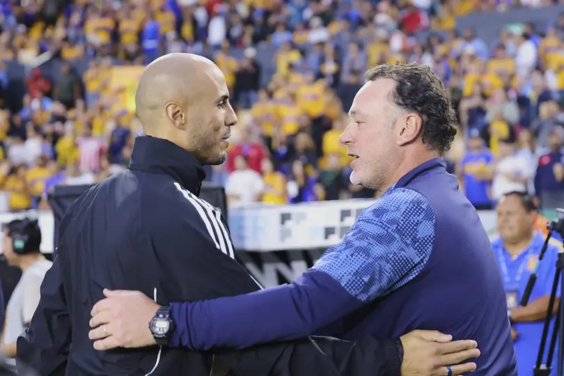 Guido Pizarro y Gabriel Milito antes del duelo de Ida | Imago7