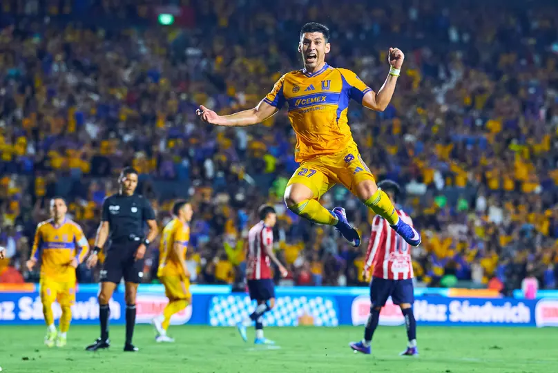 Jesús Angulo celebra su gol ante Chivas | MEXSPORT