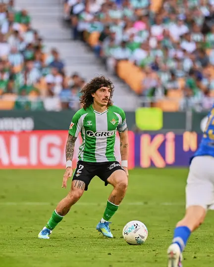 Bellerín ante el Real Oviedo l X:RealBetis