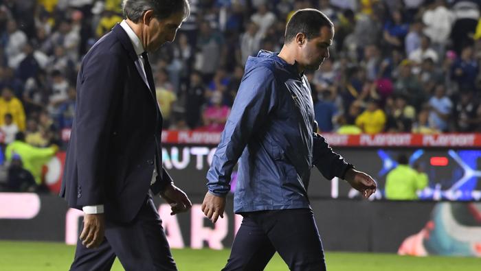 Guillermo Almada y André Jardine en un partido de la Liga MX | IMAGO 7