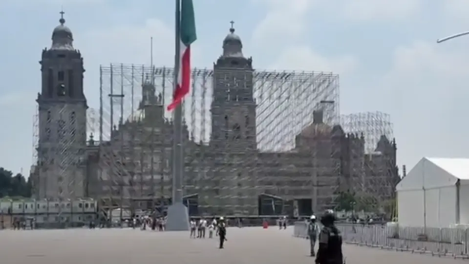 Los accesos al Zócalo por el Fan Fest están cerrados por el momento / Redes Sociales