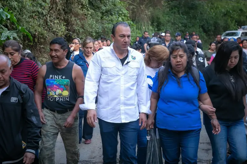 El alcalde Carlos Orvañanos Rea estuvo presente en los trabajos de limpieza / Especial
