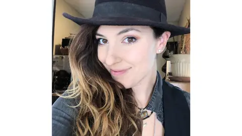 Allie Shehorn es una maquillista y artista de efectos especiales. / FB: Allie Shehorn