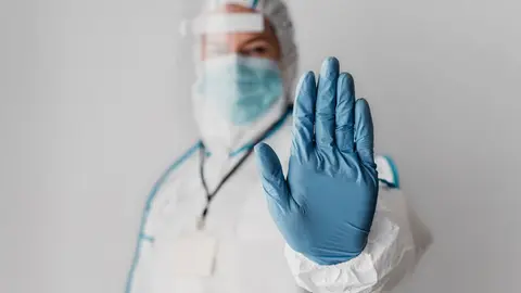 La prioridad es evitar la propagación del virus y garantizar una respuesta rápida en caso de emergencia / Magnific