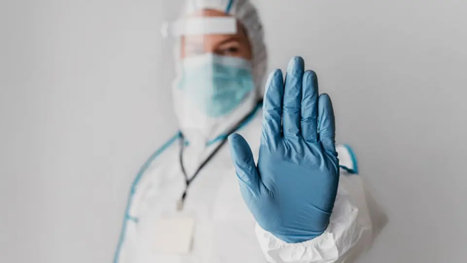 La prioridad es evitar la propagación del virus y garantizar una respuesta rápida en caso de emergencia / Magnific