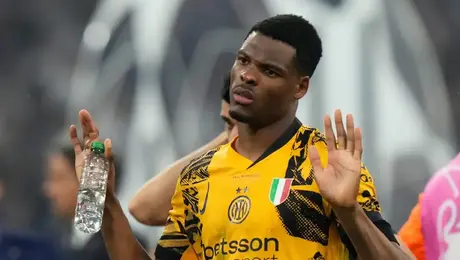Denzel Dumfries, el elegido por el Real Madrid para reforzar el carril derecho