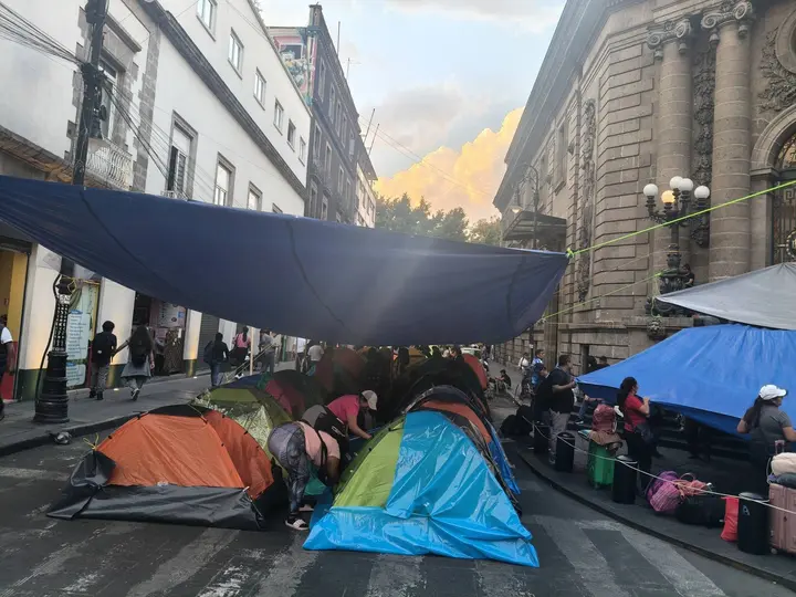 Los maestros continuarán con sus protestas hasta que sean solucionadas sus demandas / Redes Sociales