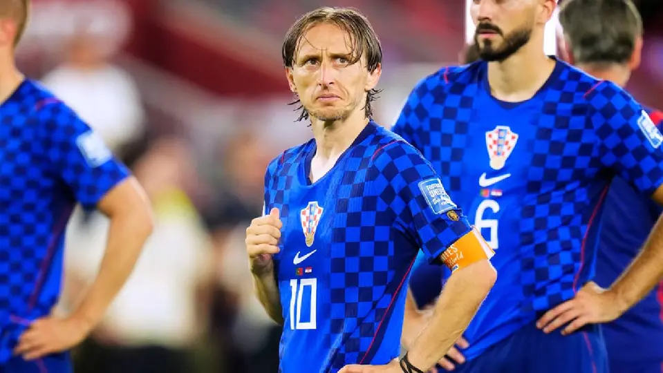 Luka Modrić triste por una derrota con Croacia l AP