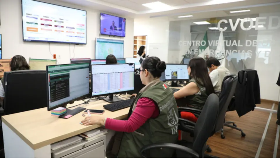 El Centro Virtual de Operaciones en Emergencias y Desastres coordina la respuesta hospitalaria del IMSS ante incidentes relacionados con el torneo. / Gob MX.