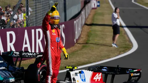 Lewis Hamilton sorprende y consigue la pole para la Sprint del GP de Gran Bretaña; Checo Pérez largará 19°