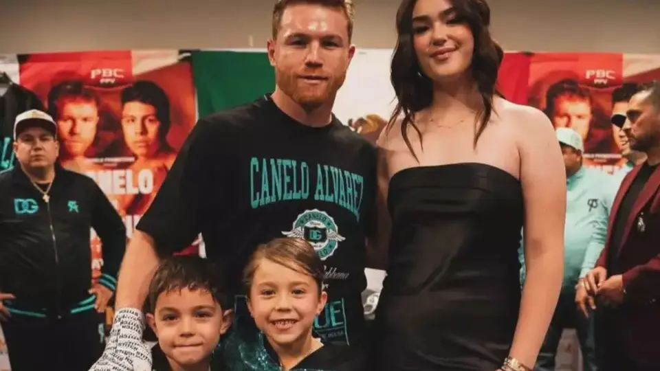 El boxeador es padre de cinco hijos, quienes han mantenido distintos niveles de exposición pública. / Redes.