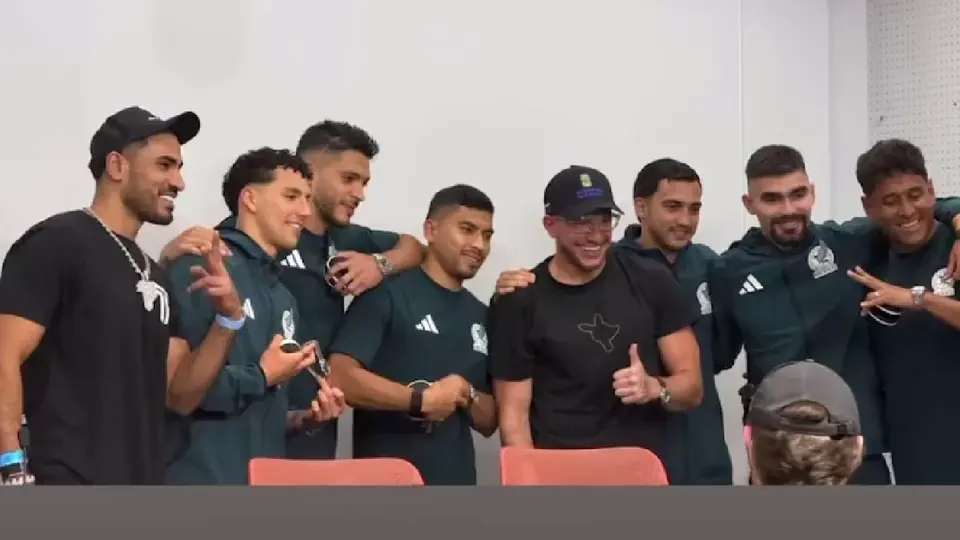Influencer regala relojes Rolex a jugadores de México tras eliminar a Ecuador en el Mundial 2026