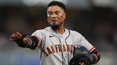 Phillies suman a Luis Arráez para complementar a Harper y Schwarber