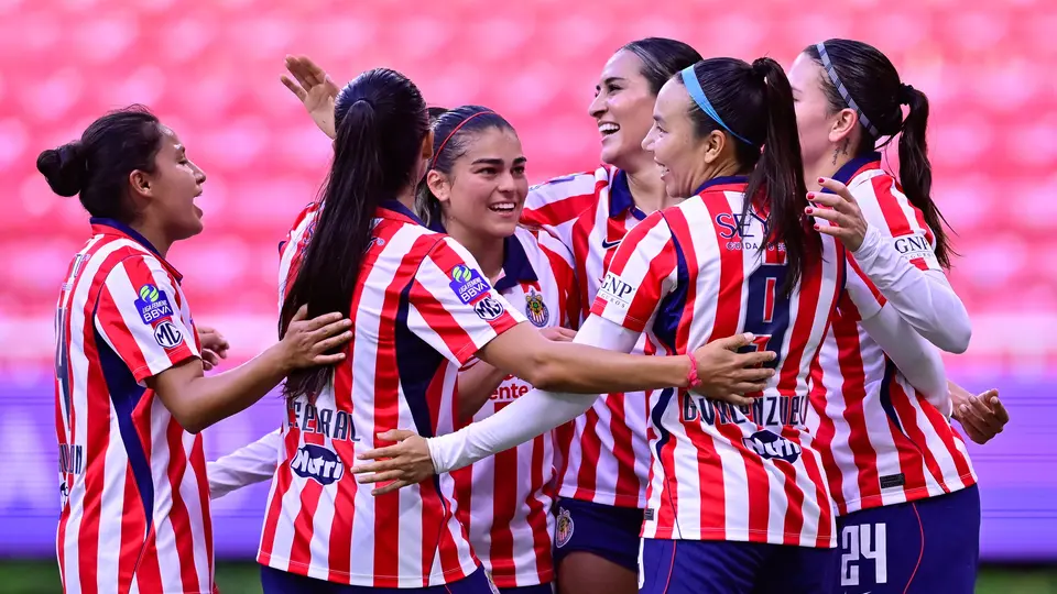 ¡Remontada y fiesta en el Akron! Chivas Femenil le da la vuelta a Querétaro en el arranque del Apertura 2026
