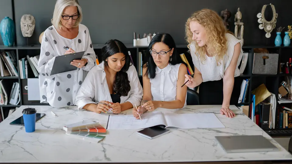 Las mujeres concentran el mayor número de denuncias por discriminación laboral en la Ciudad de México. /Pexels