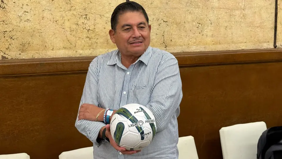 José Vázquez, presidente de la Liga Premier y su apuesta para el ascenso en la Tercera División