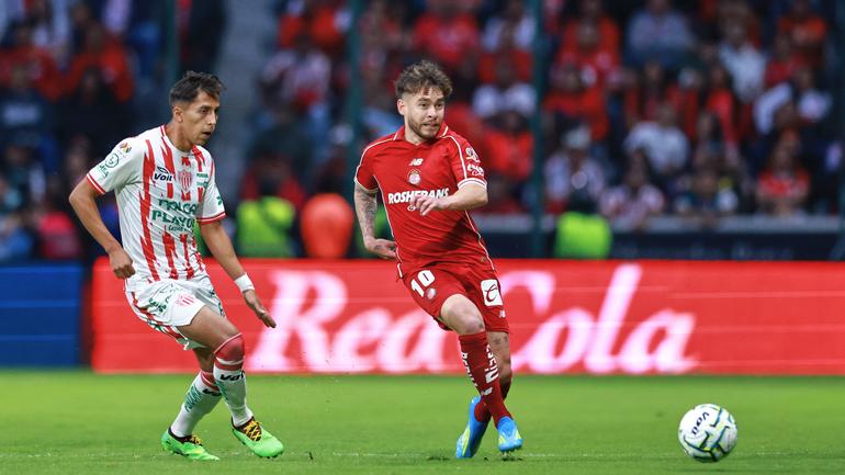 'Canelo' Angulo da un pase en el duelo ante Necaxa | MexSport