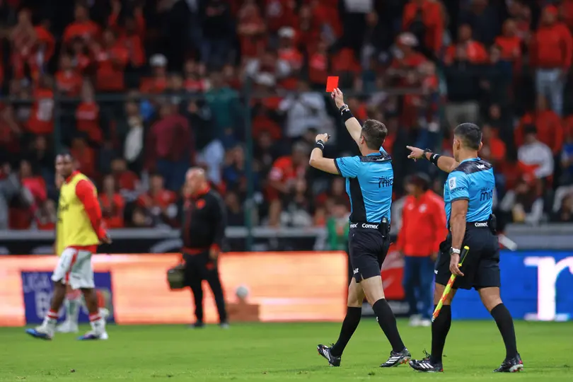 Expulsión de Julián Carranza l MEXSPORT