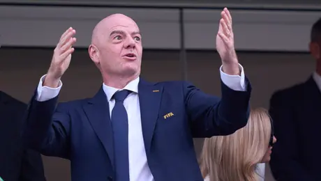 ¡Se queda sin apoyo! FA y Gales retiran respaldo a Gianni Infantino luego de polémica por FIFA Forward Enterprise