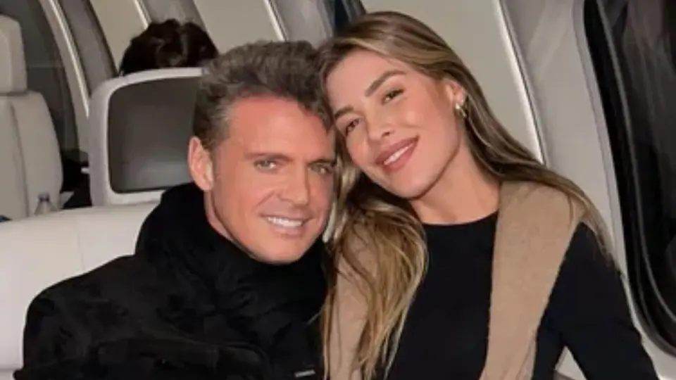 La modelo habló sobre la salud de Luis Miguel durante su visita a Monterrey / Redes Sociales