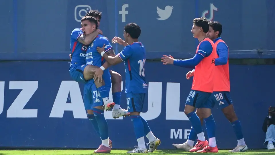 Cruz Azul pierde delantero por intervención quirúrgica