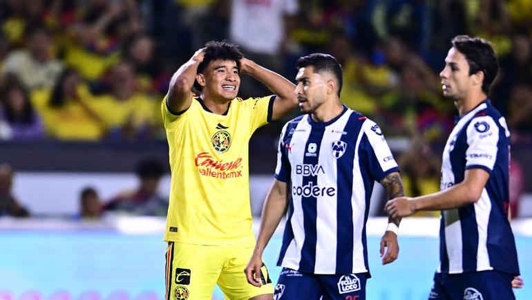 Violante lamentándose en el juego de Leagues Cup ante Monterrey | MEXSPORT