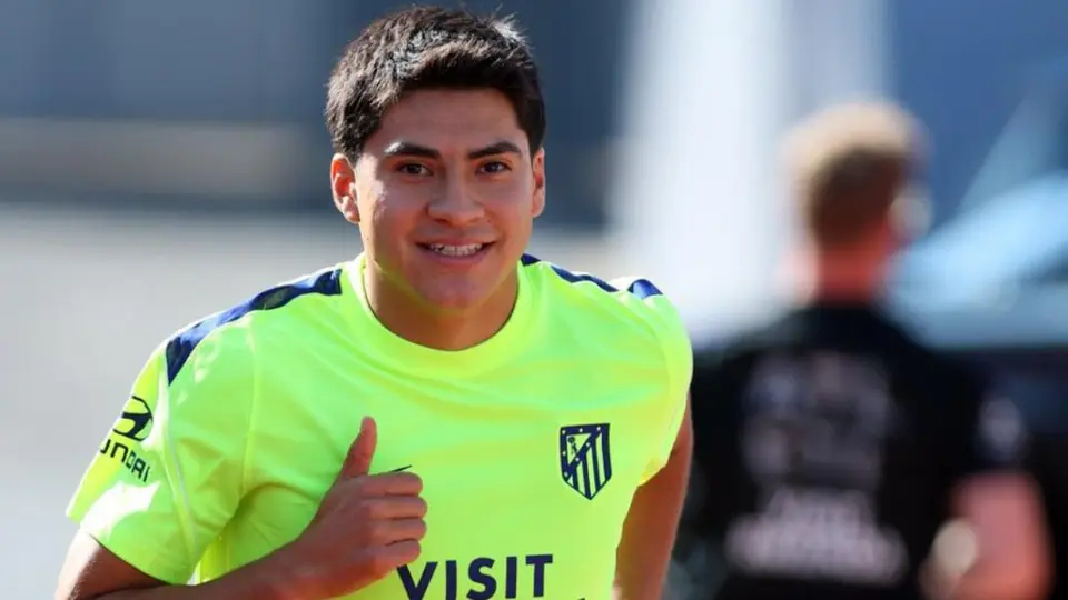 ¿Será titular? Obed Vargas cambia de dorsal con Atlético de Madrid