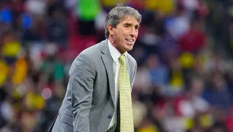¿De villano a héroe? Así fue la vez que Almada se quejó del arbitraje y del América