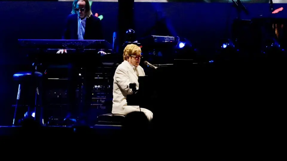 “Rocket Man”, “Tiny Dancer” y “Your Song” fueron algunos de los temas incluidos en el repertorio de Elton John. / Georgina Sánchez