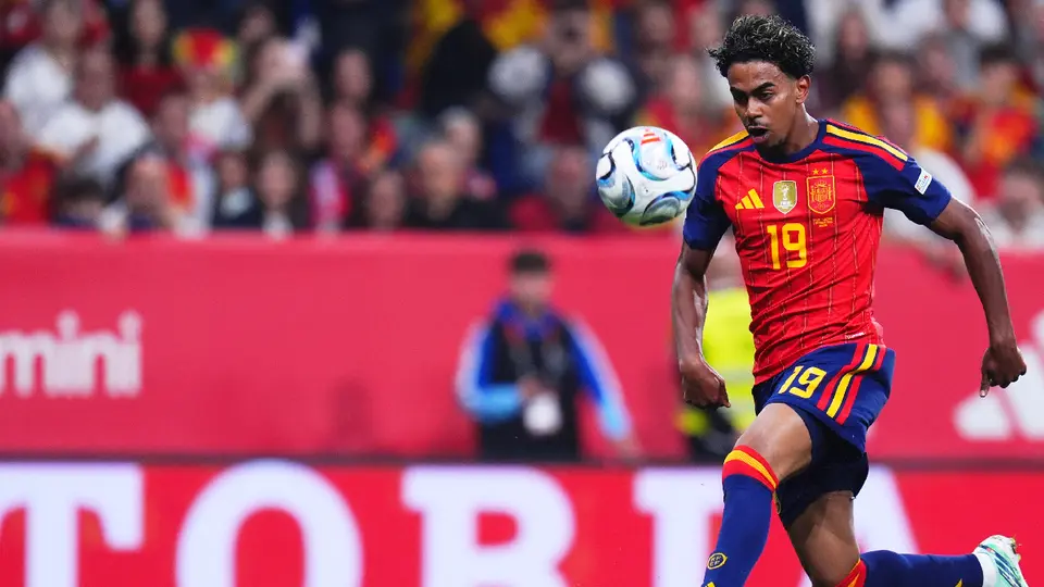 Yamal comanda victoria, con auténtico golazo, de España sobre Chequia