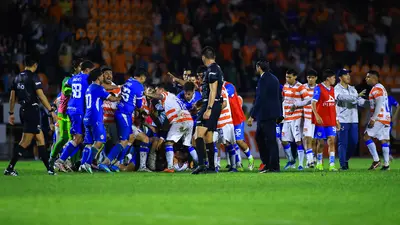 DT de Cruz Azul Hidalgo desata bronca, con insólita acción, ante Correcaminos