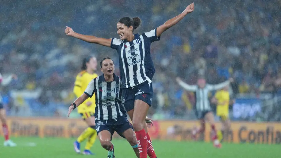 Valerie Vargas tras anotar con Rayadas | IMAGO7