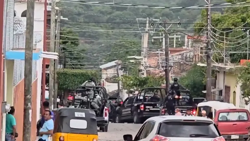 En medio del operativo fueron asegurados integrantes de la Policía Municipal / Especial