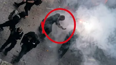 VIDEO: A joven le explota artefacto en la mano durante marcha del 2 de octubre; ¿cuál es su estado de salud?