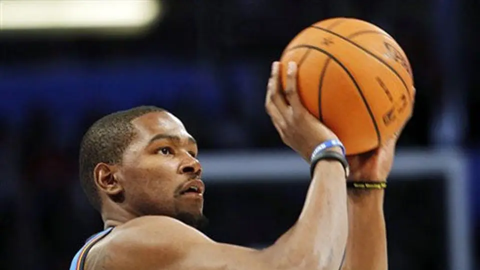 Kevin Durant revela que no conoce la música de Bad Bunny previo al Super Bowl