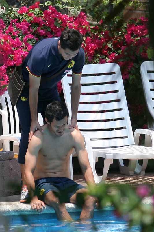 El equipo disfrutó de un asado para ver del encuentro entre el Bayern y Real Madrid. FOTO: CHRISTIAN FAURE