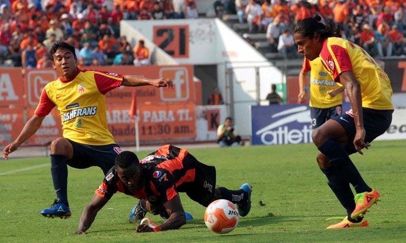 Moralia no consigue meterse al partido | MEXSPORT