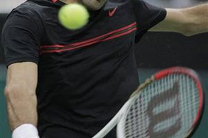 Federer se impone a Del Potro en Rotterdam