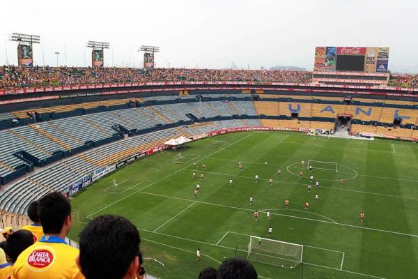 El estadio lució una gran entrada. FOTO: JOEL BRAVO