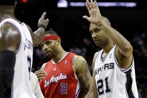 Spurs vence a los Clippers a domicilio y pone la serie 3-0