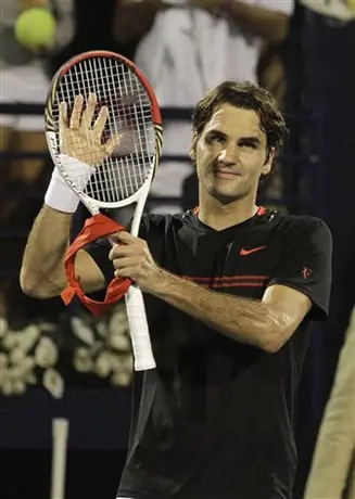 Federer vence a Del Potro y avanza a la Final en Dubai