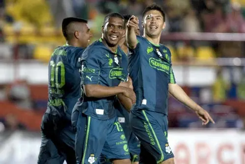 Consigue Santos primer triunfo del torneo ante Atlante