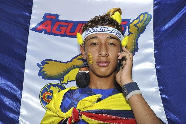 Los niños acudieron al estadio para apoyar a los azulcremas. FOTO MEXSPORT