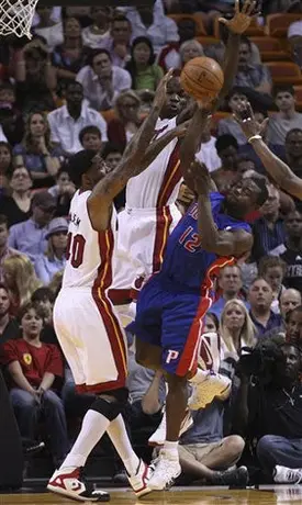Miami se impone a Detroit sin Wade