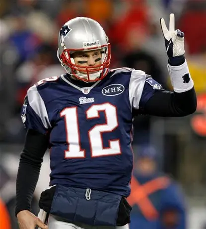 Patriotas aplasta 45-10 a Denver en juego divisional
