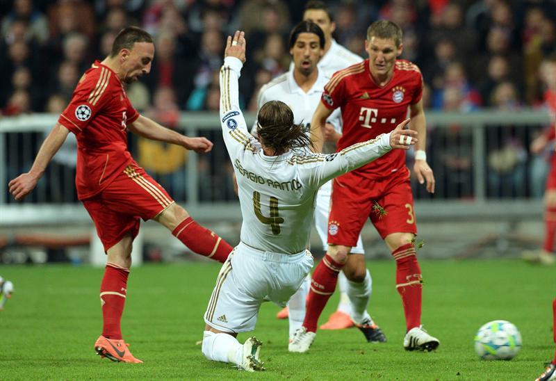 Ambos equipos miden sus fuerzas en el Allianz Arena. FOTO: EFE
