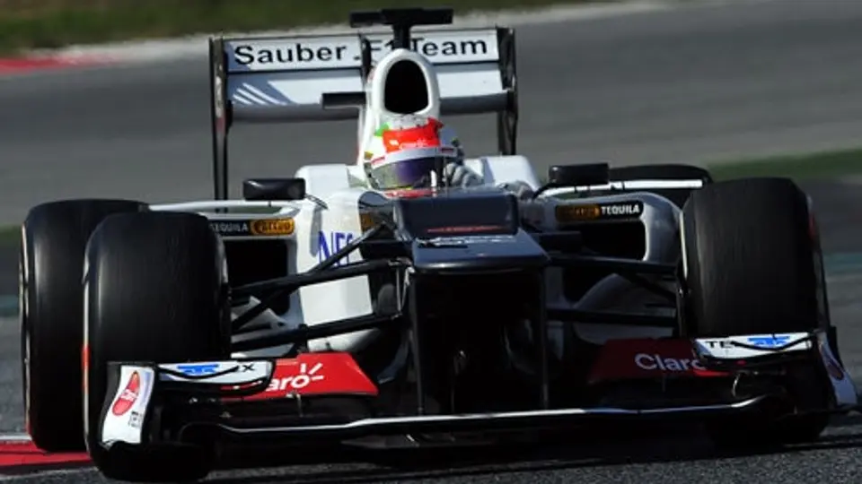 Checo finalizó 12 en la P3 de Malasia