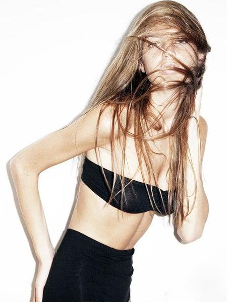Es la encargada de mostrar la nueva colección de trajes de baño de la firma Vitamin A. FOTO: FASHIONMODEL.COM